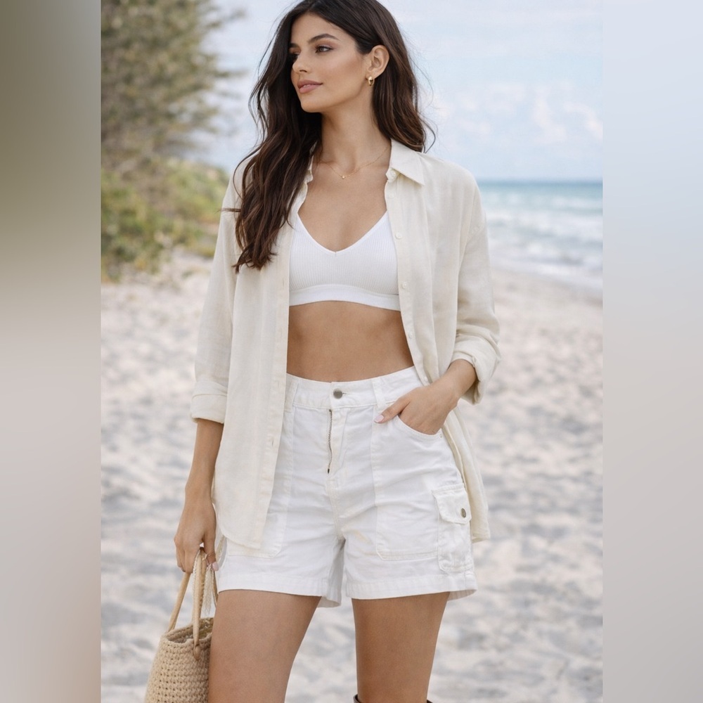 Free People White Women's Cargo Shorts size 2